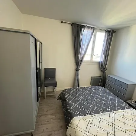 Apartment Grand Proche De Paris