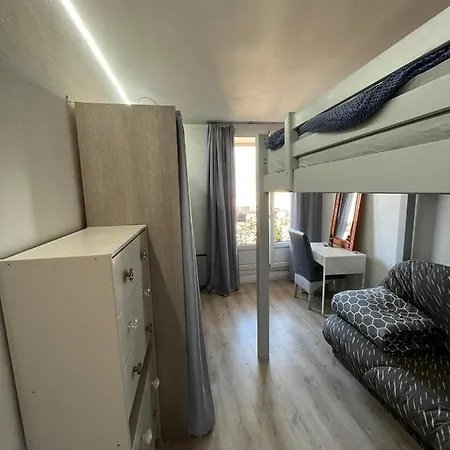 Grand Proche De Paris Apartment